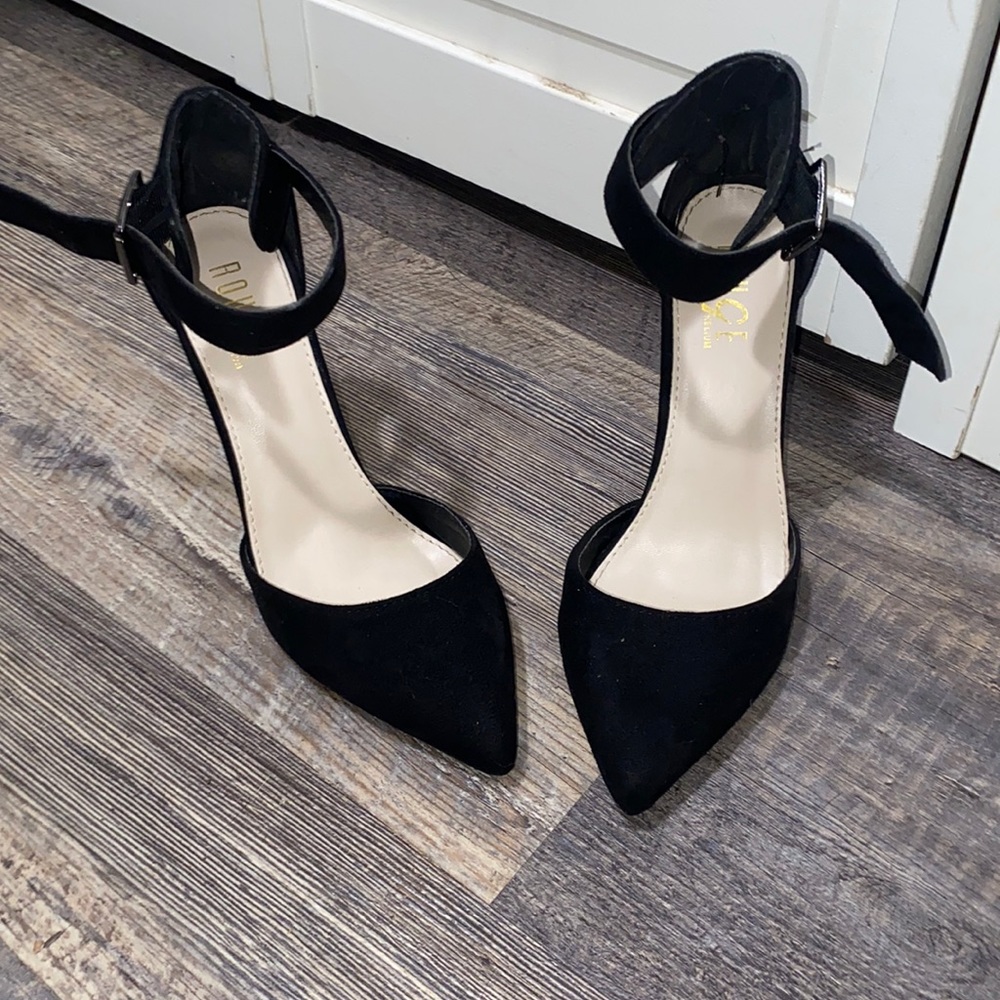 Rouge Helium Heels